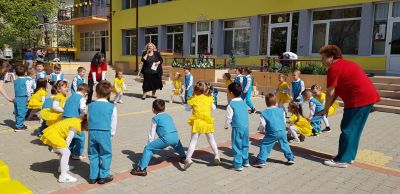 Пролетен празник - 1-ва група - ДГ Мечо Пух - Казанлък