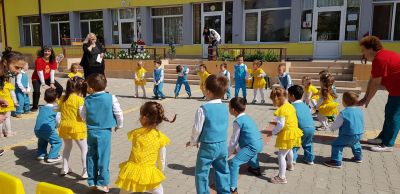 Пролетен празник - 1-ва група - ДГ Мечо Пух - Казанлък
